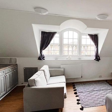 4 Bed Loft Apartment Overlooking Historic Town Trowbridge Exteriör bild